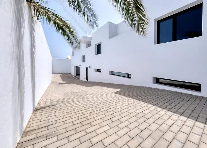 Luxury White House - By Lanzarote 卡列罗港