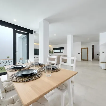 Lägenhet Luxury White House - By Lanzarote Puerto Calero