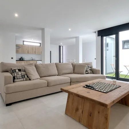White House - Marina 5 Min By Lanzarote