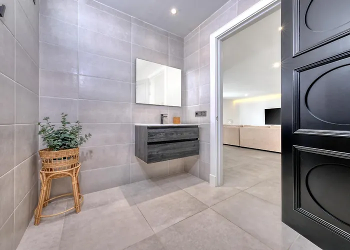 Luxury White House - By Lanzarote * Puerto Calero